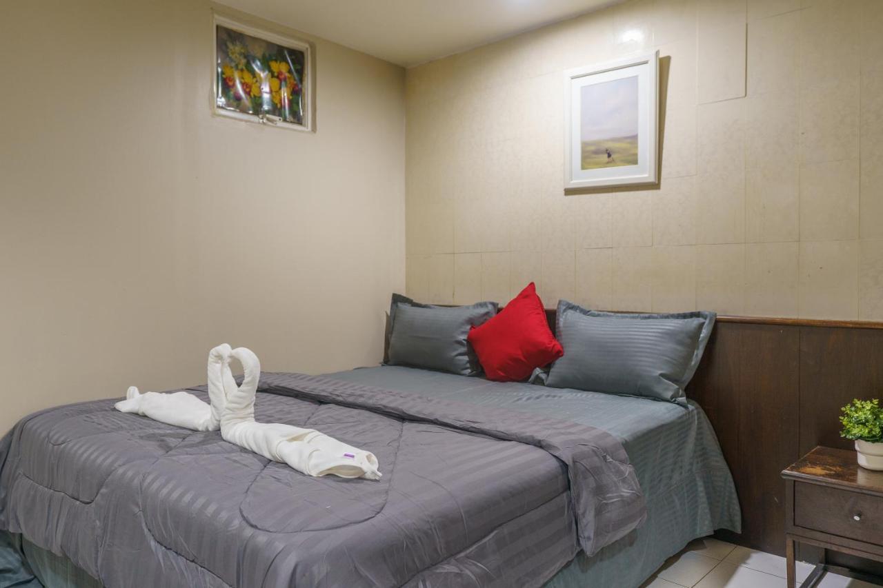 Cheqinn Bed Sukhumvit 4 Nana Plaza Bangkok Ngoại thất bức ảnh
