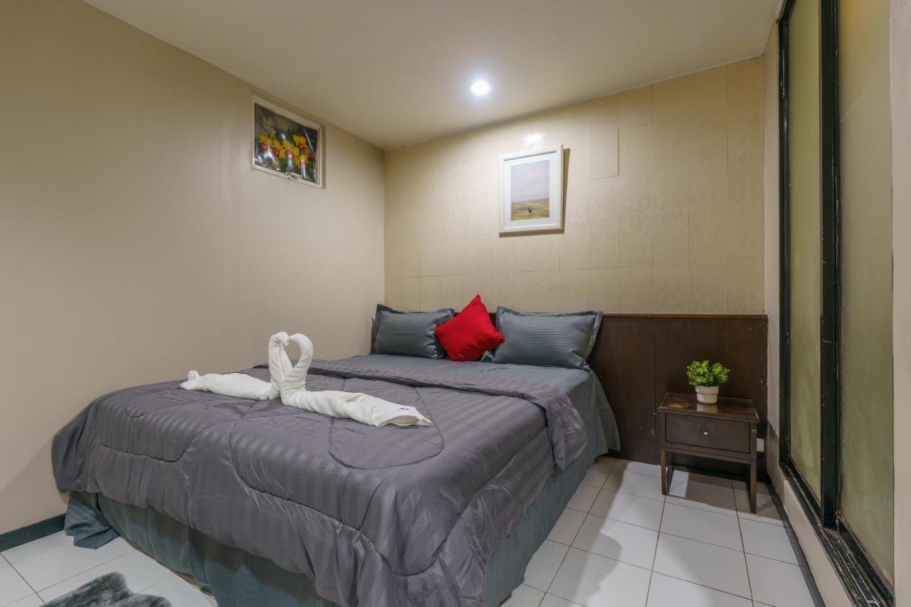 Cheqinn Bed Sukhumvit 4 Nana Plaza Bangkok Ngoại thất bức ảnh