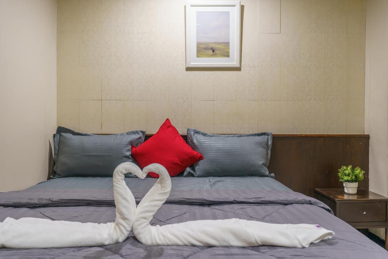 Cheqinn Bed Sukhumvit 4 Nana Plaza Bangkok Ngoại thất bức ảnh