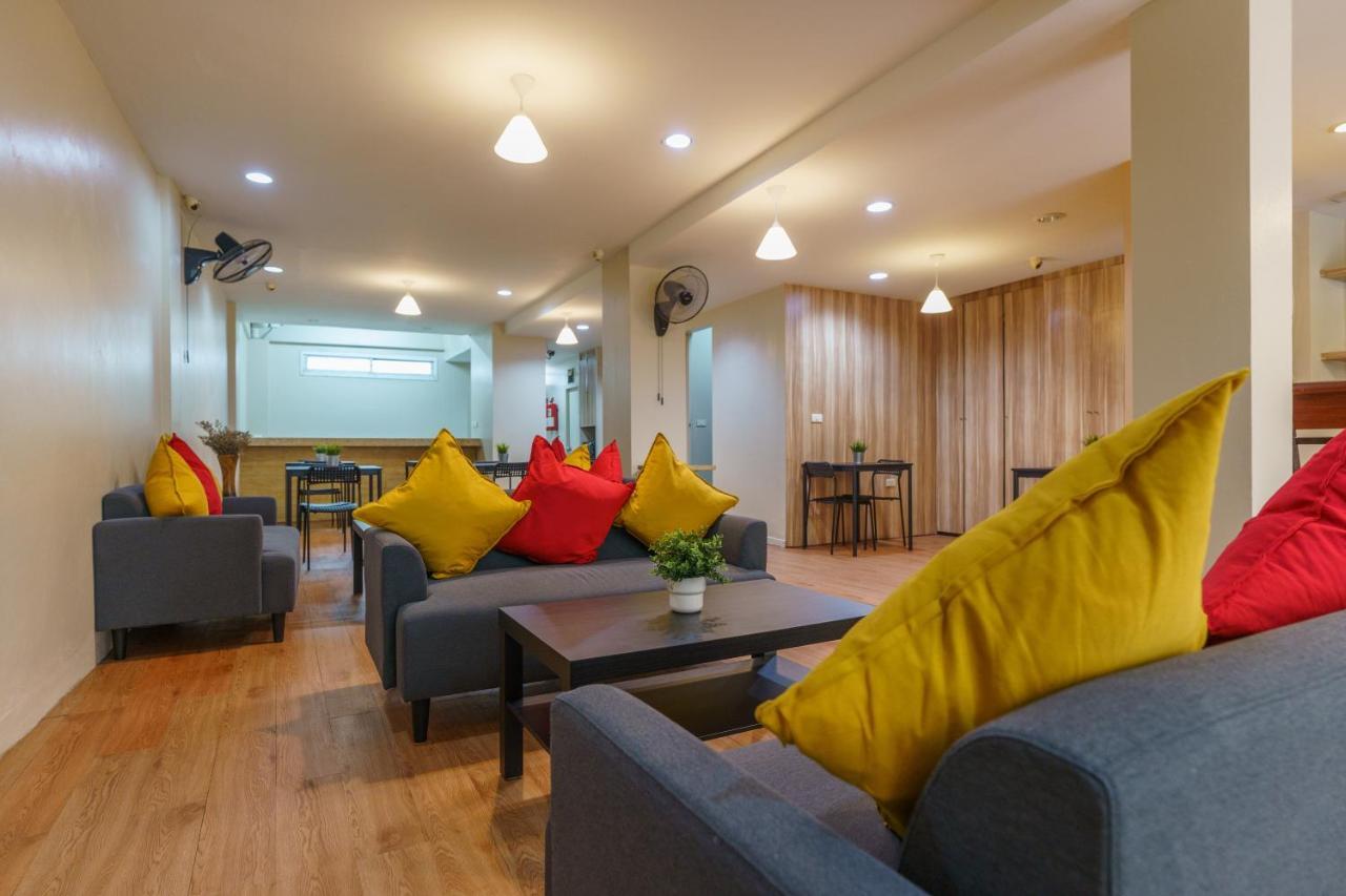 Cheqinn Bed Sukhumvit 4 Nana Plaza Bangkok Ngoại thất bức ảnh