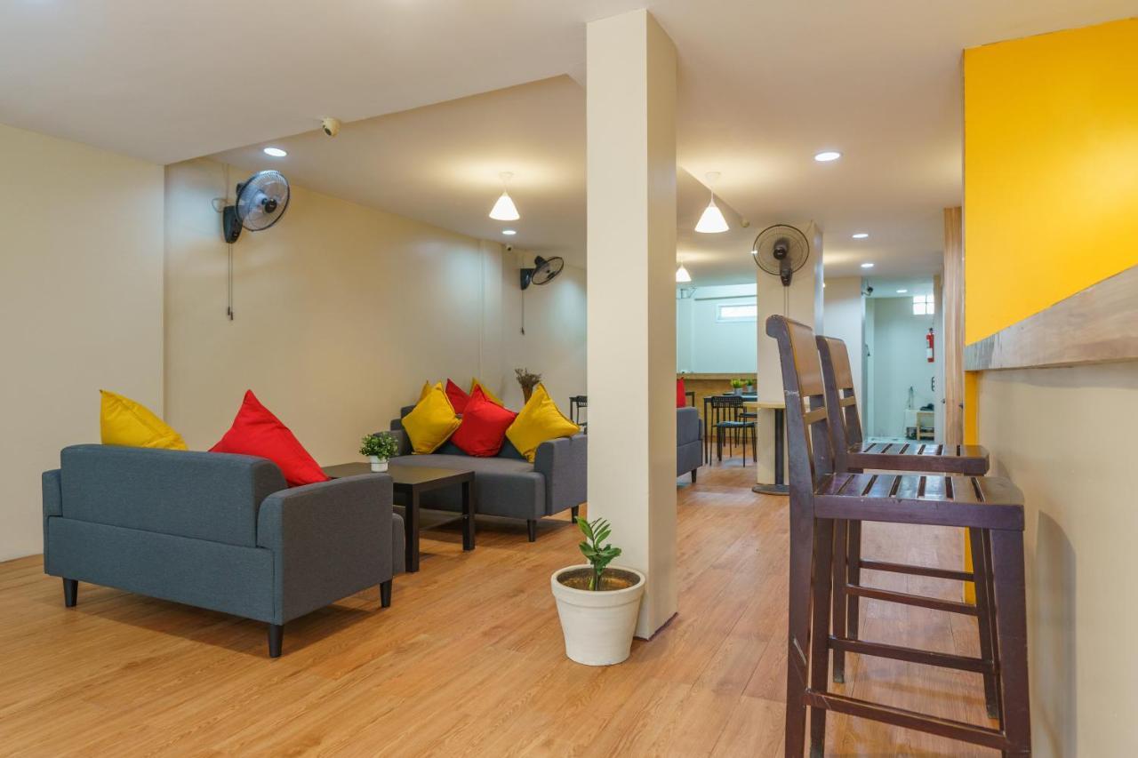 Cheqinn Bed Sukhumvit 4 Nana Plaza Bangkok Ngoại thất bức ảnh