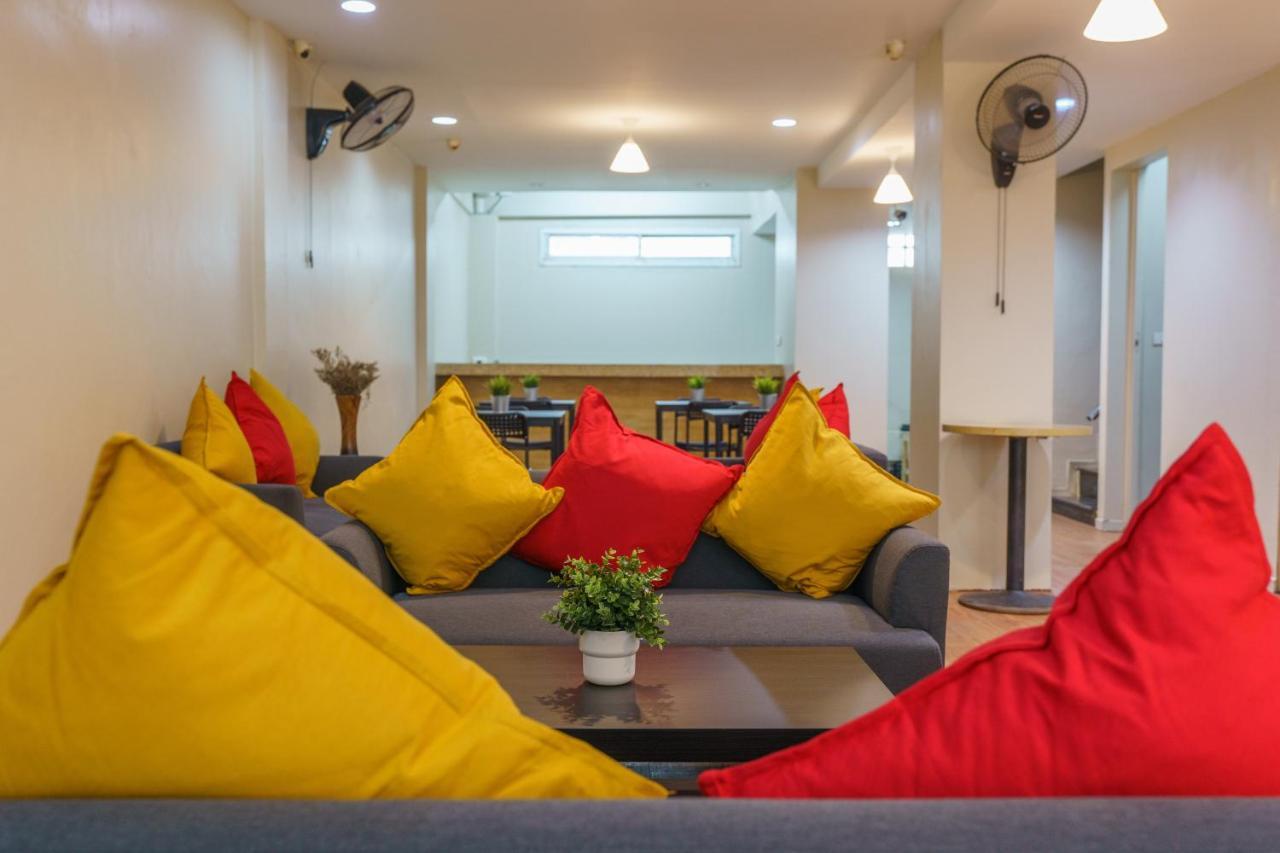 Cheqinn Bed Sukhumvit 4 Nana Plaza Bangkok Ngoại thất bức ảnh
