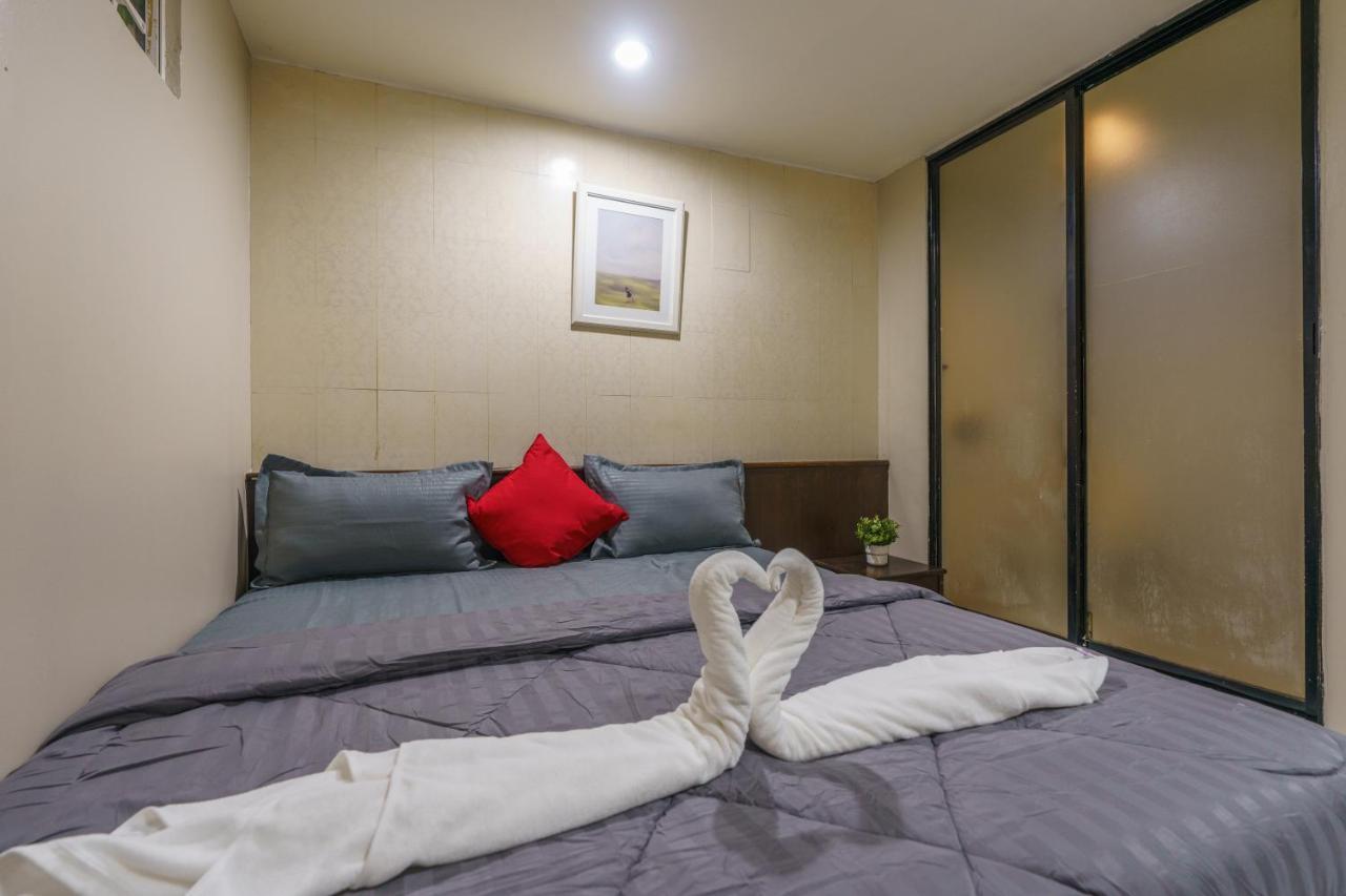 Cheqinn Bed Sukhumvit 4 Nana Plaza Bangkok Ngoại thất bức ảnh