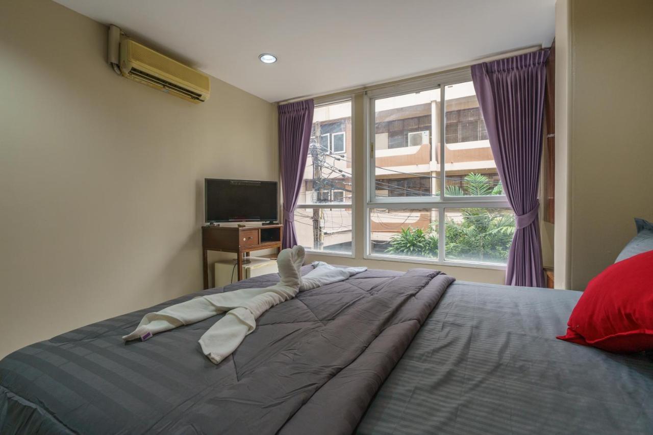 Cheqinn Bed Sukhumvit 4 Nana Plaza Bangkok Ngoại thất bức ảnh